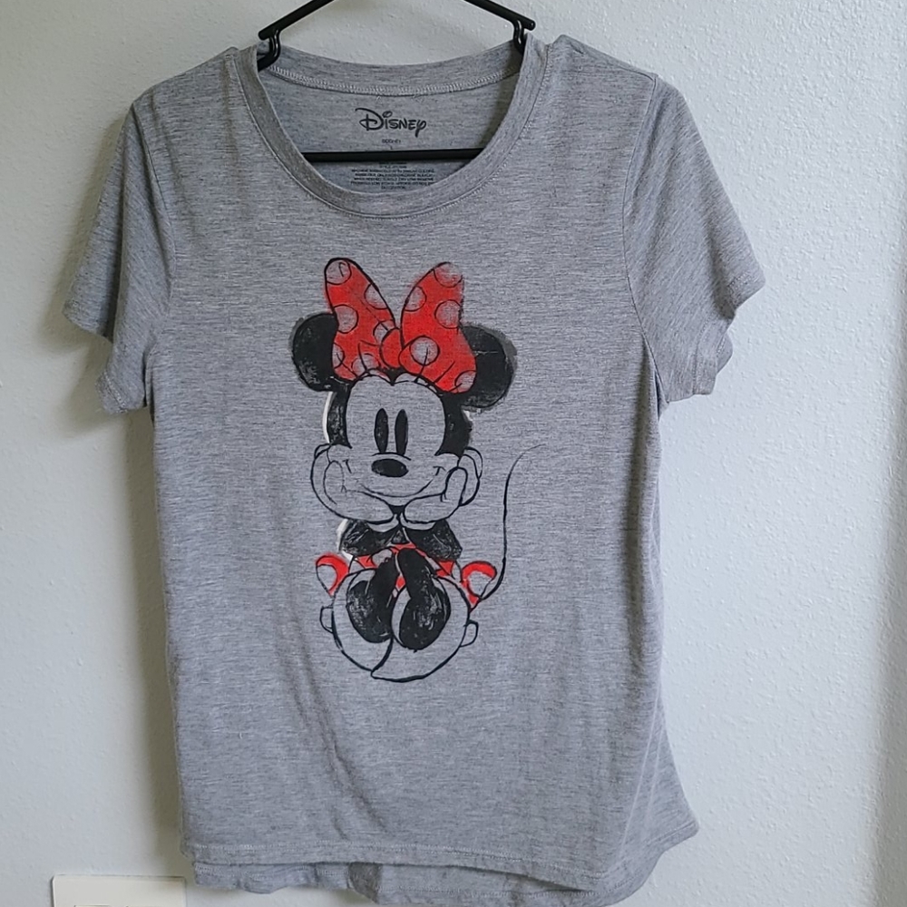 Minnie Mouse shirt